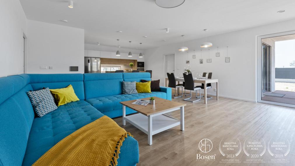 PREDANÉ na prvej obhliadke - Novostavba -  zariadený 4 izbový rodinný dom, Astrová ulica - Kalinkovo