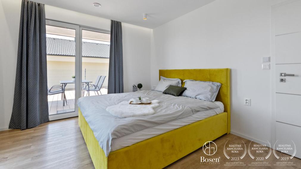 PREDANÉ na prvej obhliadke - Novostavba -  zariadený 4 izbový rodinný dom, Astrová ulica - Kalinkovo