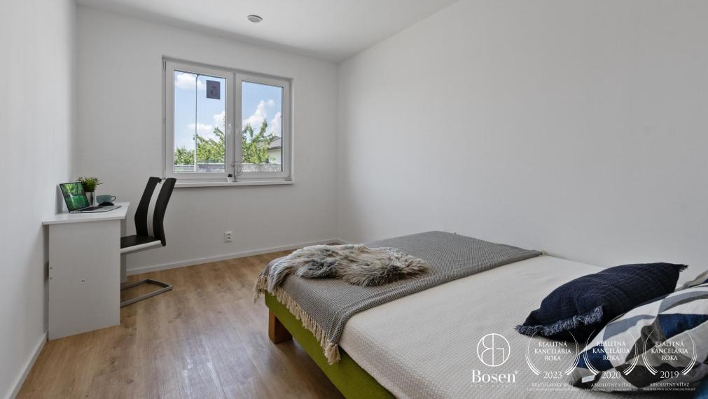 PREDANÉ na prvej obhliadke - Novostavba -  zariadený 4 izbový rodinný dom, Astrová ulica - Kalinkovo