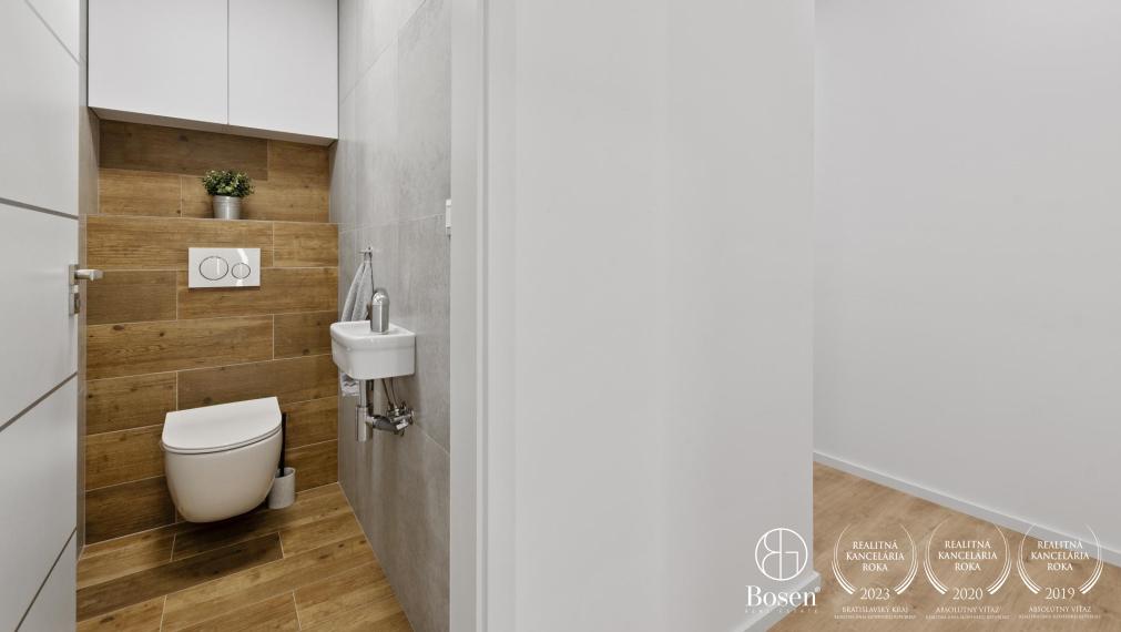 PREDANÉ na prvej obhliadke - Novostavba -  zariadený 4 izbový rodinný dom, Astrová ulica - Kalinkovo