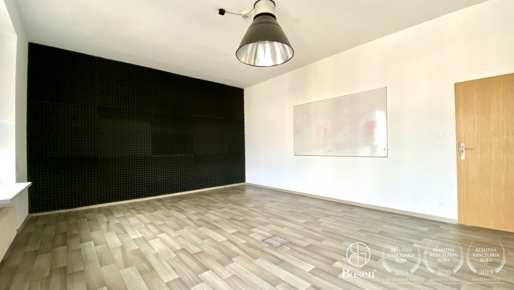 BOSEN | Kancelárske priestory 131m2 s peknou terasou - Bratislava, Staré Mesto