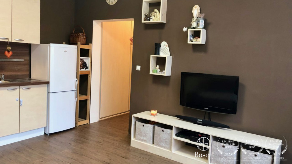 PREDANÉ  -  BOSEN - Zariadený 2 izb. byt v projekte Papaver, Ružinov, 48m2