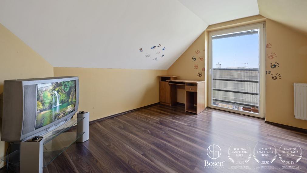 PREDANÉ - 4 izbový mezonet, Kollárova, Senec 115,5 m2