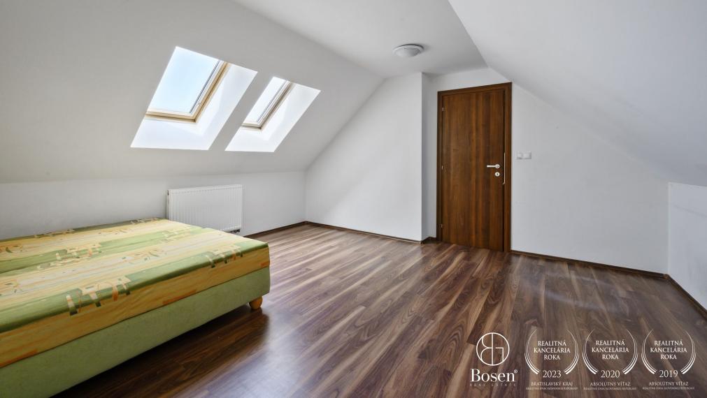 PREDANÉ - 4 izbový mezonet, Kollárova, Senec 115,5 m2