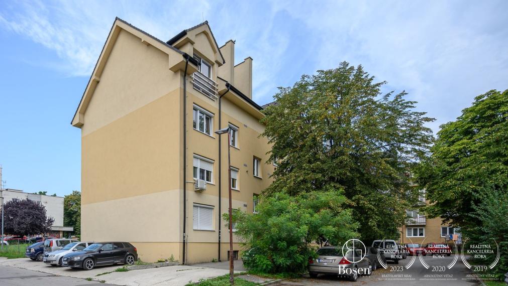 PREDANÉ - 4 izbový mezonet, Kollárova, Senec 115,5 m2