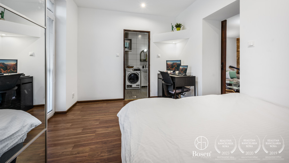 PREDANÉ - 3 izbový slnečný dom 1406m2, Jelka