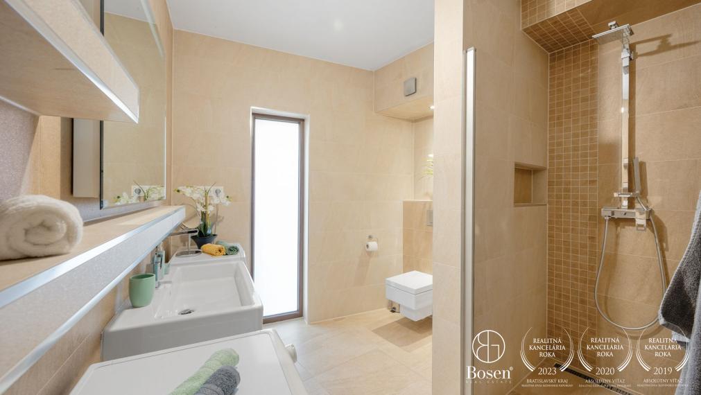 PREDANÉ - BOSEN | Rodinný dom v historickom centre, Svätý Jur