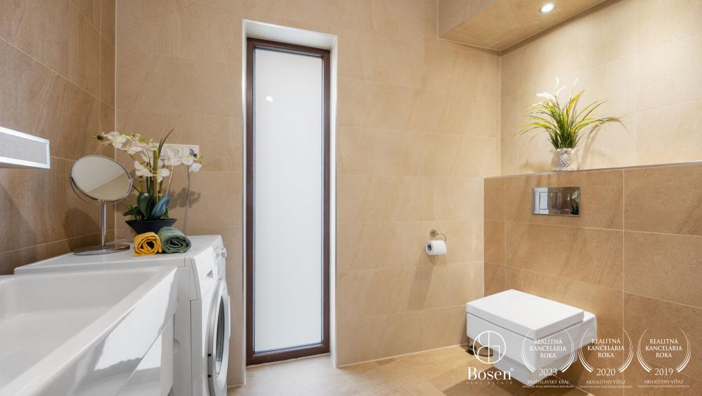 PREDANÉ - BOSEN | Rodinný dom v historickom centre, Svätý Jur