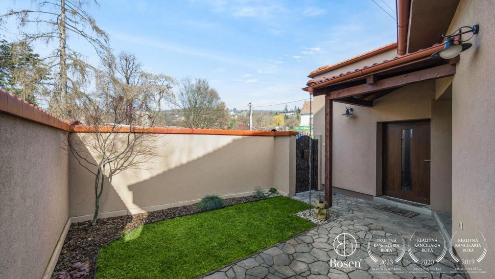 PREDANÉ - BOSEN | Rodinný dom v historickom centre, Svätý Jur