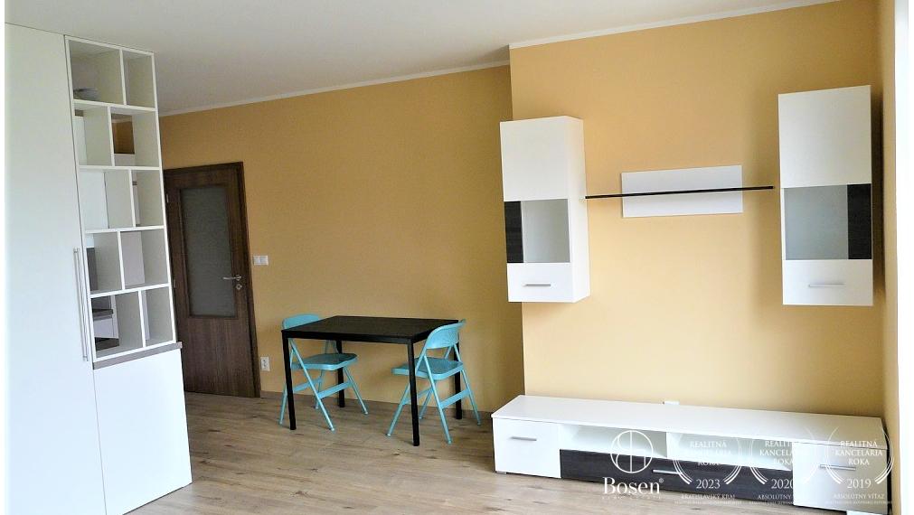 Zariadený 1 izbový byt ,Šamorín, sídlisko Platan