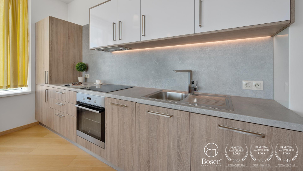 BOSEN | PREDANÉ: PANORAMA CITY: 3 izbový byt na 17. poschodí, Staré Mesto, 92 m2