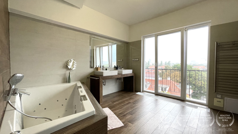 Prenajaté - BOSEN | slnečný 3 izbový strešný mezonet