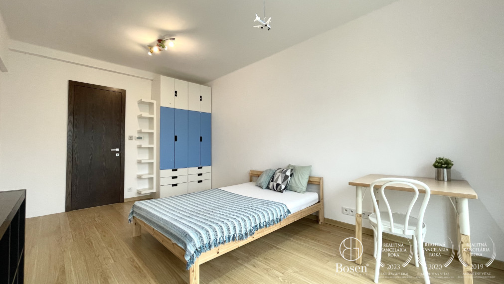 Prenajaté - BOSEN | slnečný 3 izbový strešný mezonet