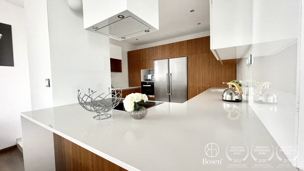 Prenajaté - BOSEN | slnečný 3 izbový strešný mezonet