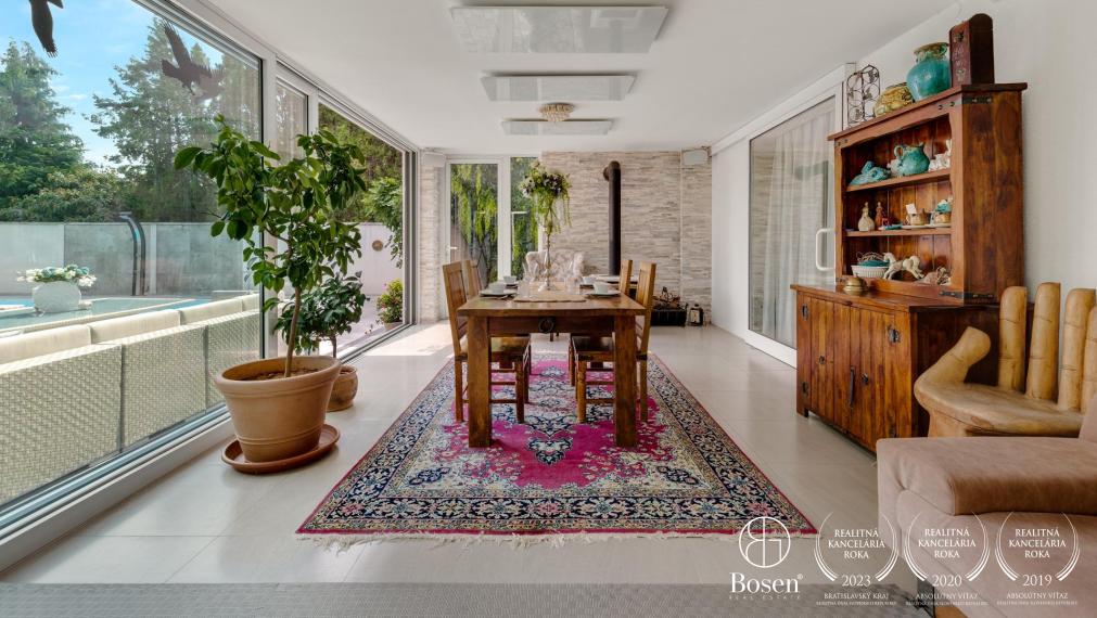 PREDANÉ | BOSEN | Nadštandardný 5 izb. RD so zimnou záhradou a bazénom, Kvetná, Dunajská Lužná