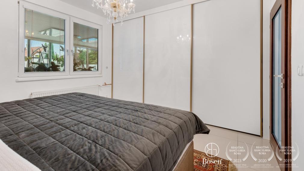 PREDANÉ | BOSEN | Nadštandardný 5 izb. RD so zimnou záhradou a bazénom, Kvetná, Dunajská Lužná