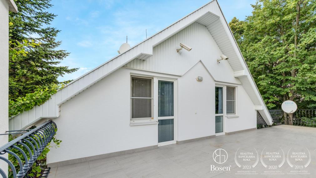PREDANÉ | BOSEN | Nadštandardný 5 izb. RD so zimnou záhradou a bazénom, Kvetná, Dunajská Lužná