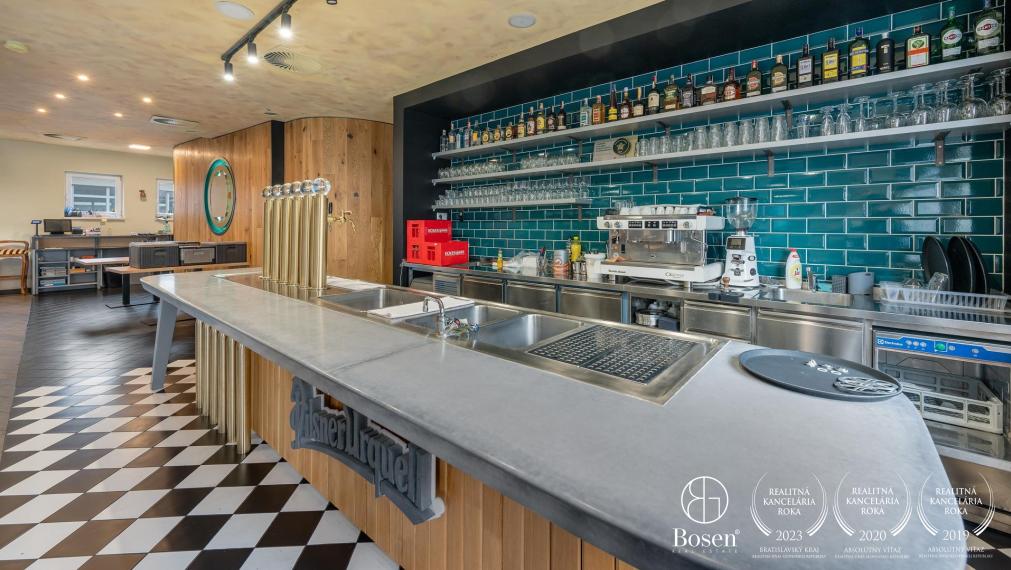 BOSEN | !!BEZ ODSTUPNÉHO!! odstúpenie kompletne zariadenej reštaurácie . Hálkova, Nové Mesto 876m2