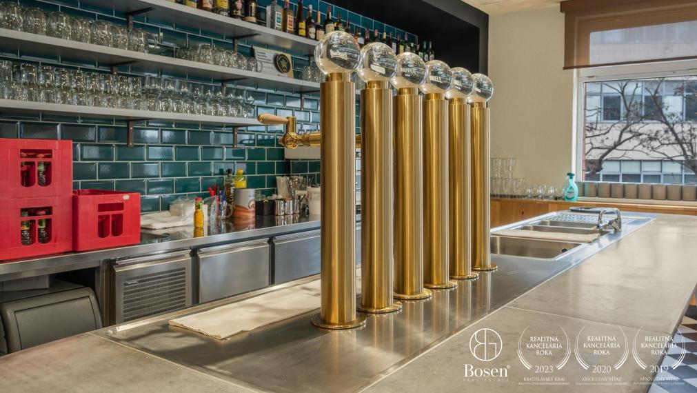 BOSEN | !!BEZ ODSTUPNÉHO!! odstúpenie kompletne zariadenej reštaurácie . Hálkova, Nové Mesto 876m2