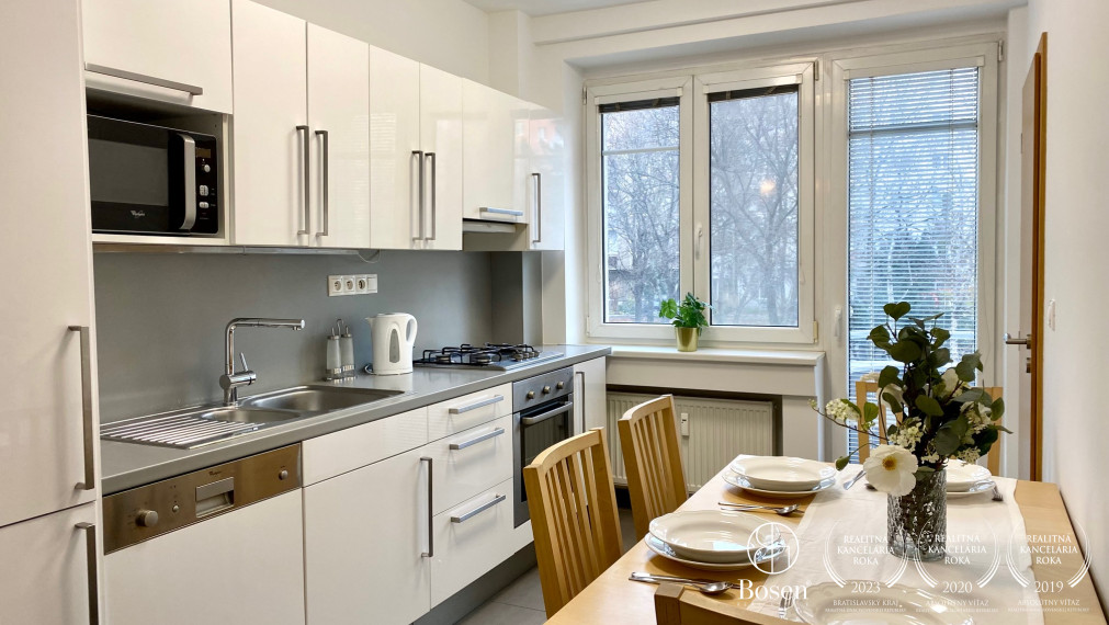 PRENAJATÉ BOSEN |  Veľkorysý 3,5 i byt, Záhradnícka, Staré Mesto, 92 m2