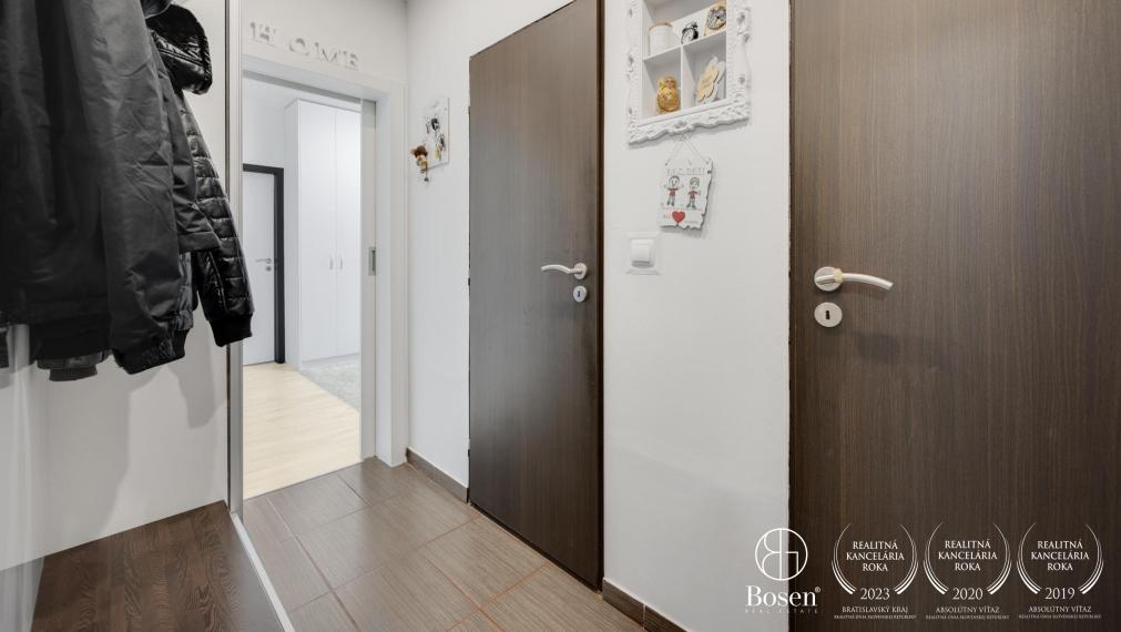 BOSEN | REZERVOVANÝ 3 izbový byt s loggiou, kompletná rekonštrukcia, Petržalka, 69 m2