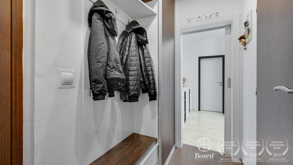 BOSEN | REZERVOVANÝ 3 izbový byt s loggiou, kompletná rekonštrukcia, Petržalka, 69 m2