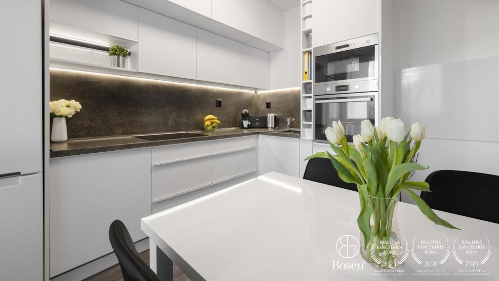 BOSEN | REZERVOVANÝ 3 izbový byt s loggiou, kompletná rekonštrukcia, Petržalka, 69 m2