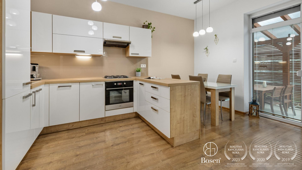 PREDANÉ - BOSEN | 3 izbový byt so záhradou a terasou, Veľký Biel