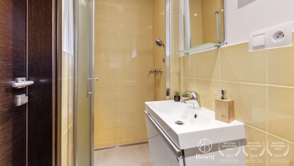 BOSEN | Moderný 8 izbový rodinný dom, Trnavská, Bernolákovo, 326 m2