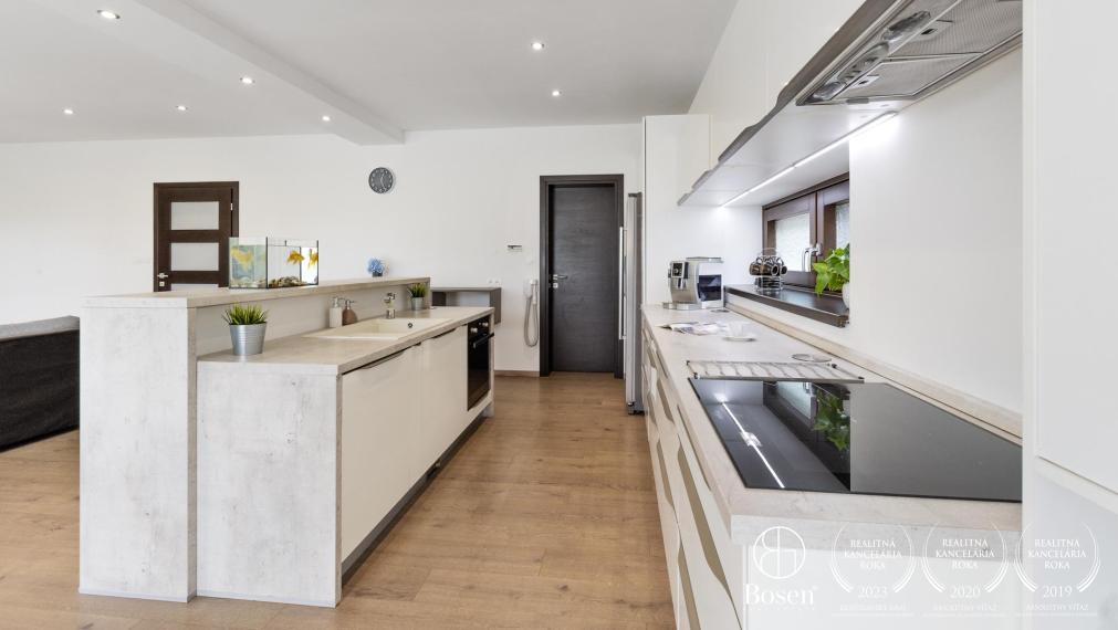BOSEN | Moderný 8 izbový rodinný dom, Trnavská, Bernolákovo, 326 m2