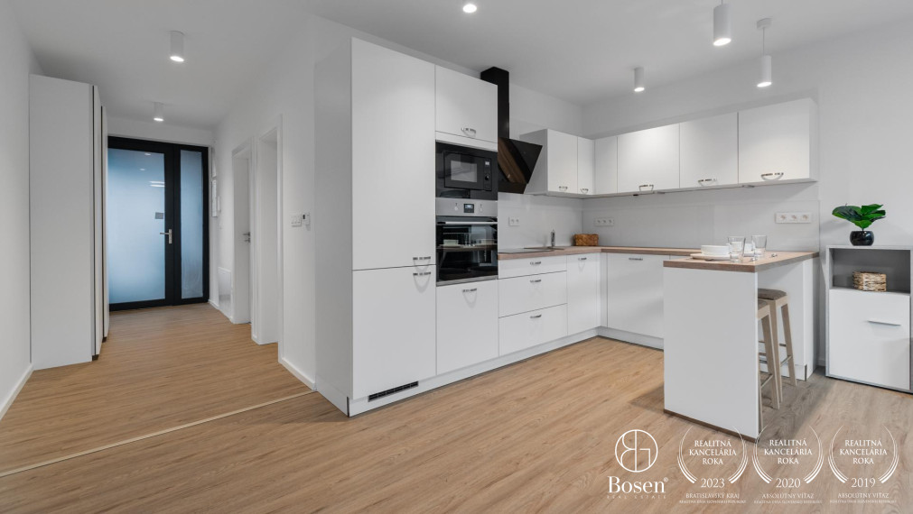 BOSEN | Prenájom 2 izbový byt s predzáhradkou a parkovacím miestom ,,B1'' na ulici Karpatská, Bratislava - Staré Mesto