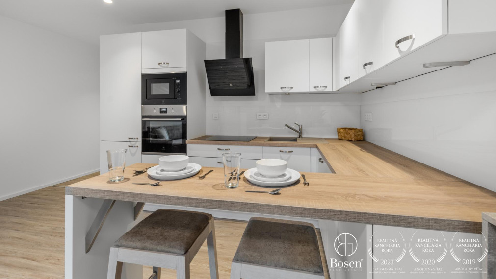 BOSEN | Prenájom 2 izbový byt s predzáhradkou a parkovacím miestom ,,B1'' na ulici Karpatská, Bratislava - Staré Mesto