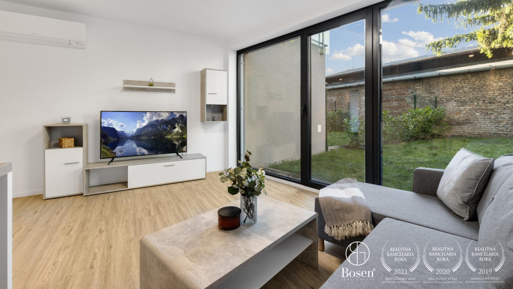 BOSEN | Prenájom 2 izbový byt s predzáhradkou a parkovacím miestom, Karpatská ulica, Bratislava - Staré Mesto