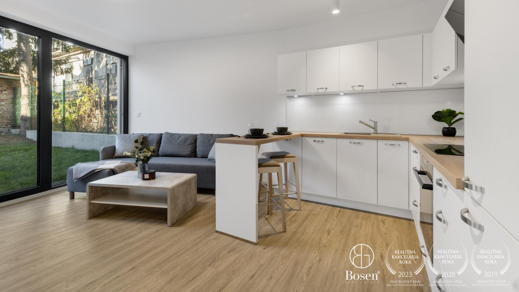 BOSEN | Prenájom 2 izbový byt s predzáhradkou a parkovacím miestom, Karpatská ulica, Bratislava - Staré Mesto