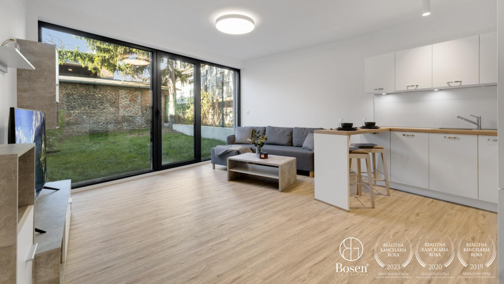 BOSEN | Prenájom 2 izbový byt s predzáhradkou a parkovacím miestom, Karpatská ulica, Bratislava - Staré Mesto