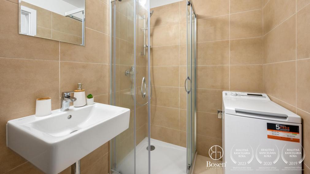 PREDANÉ BOSEN | Slnečnice 1.izbový byt s vonkajším parkovacím státím, Petržalka, 29,56 m2