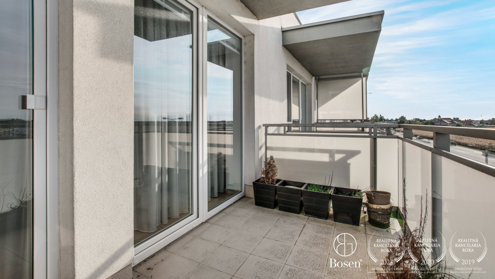 BOSEN | PREDANÉ:| Zariadený 2 izbový byt, Smaragdová ul., Jarovce, 60 m2