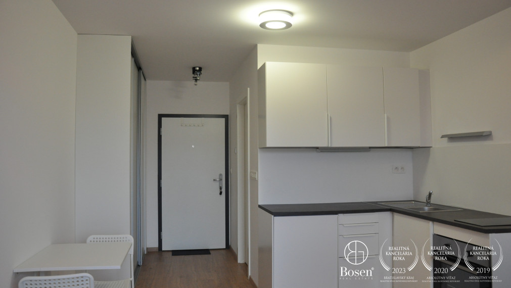 BOSEN | Garsónka v URBAN RESIDENCE, Nové Mesto