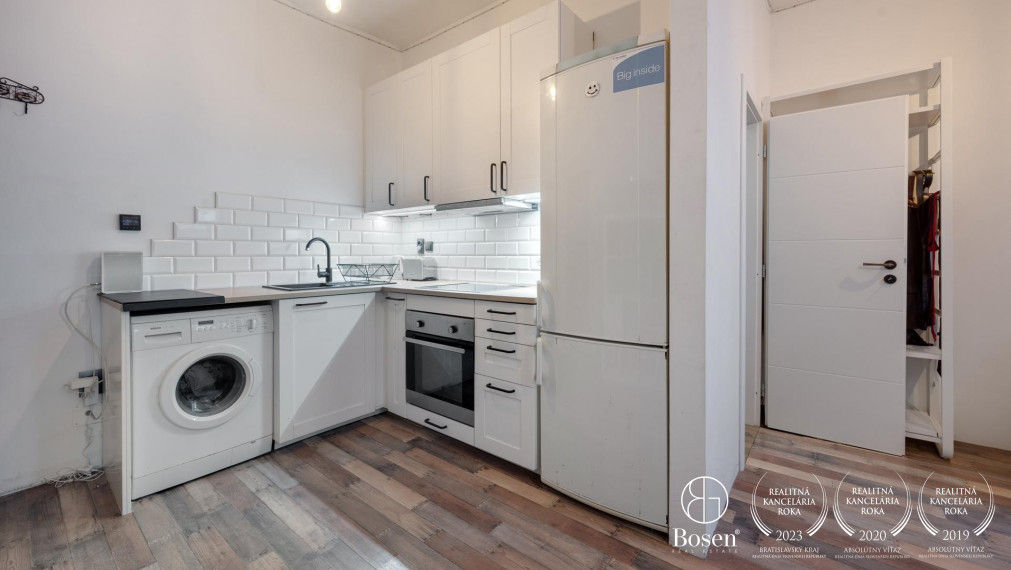 PREDANÉ BOSEN | Dva 1 izbové byty, Staré Mesto - Palisády