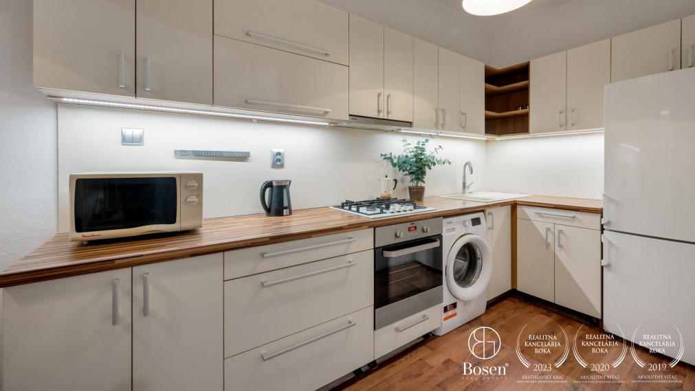 PREDANÉ BOSEN | Dva 1 izbové byty, Staré Mesto - Palisády