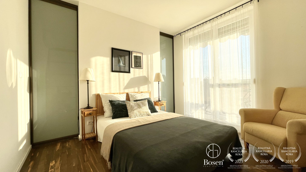 PRENAJATÉ | BOSEN | 2 izbový mezonet s terasou na ulici Ursínyho, Bratislava – m.č. Nové mesto