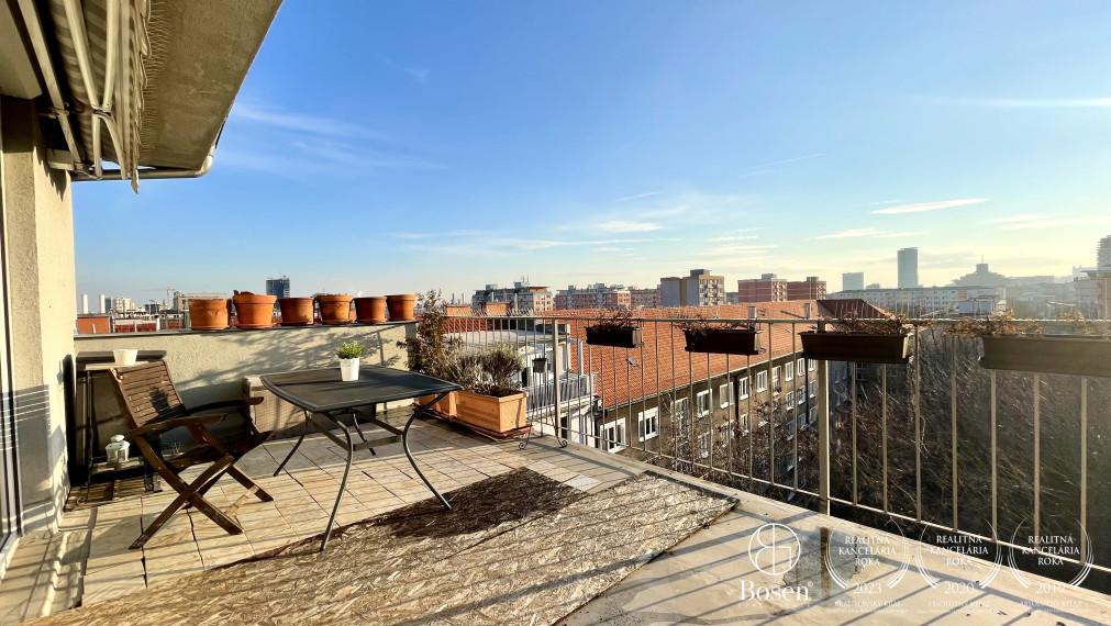PRENAJATÉ | BOSEN | 2 izbový mezonet s terasou na ulici Ursínyho, Bratislava – m.č. Nové mesto
