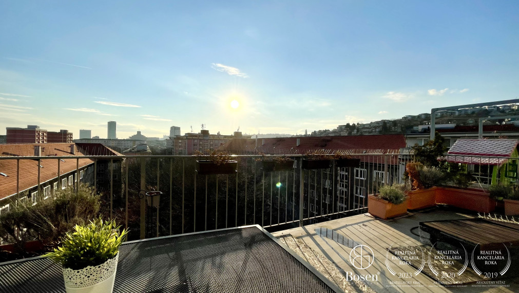 PRENAJATÉ | BOSEN | 2 izbový mezonet s terasou na ulici Ursínyho, Bratislava – m.č. Nové mesto