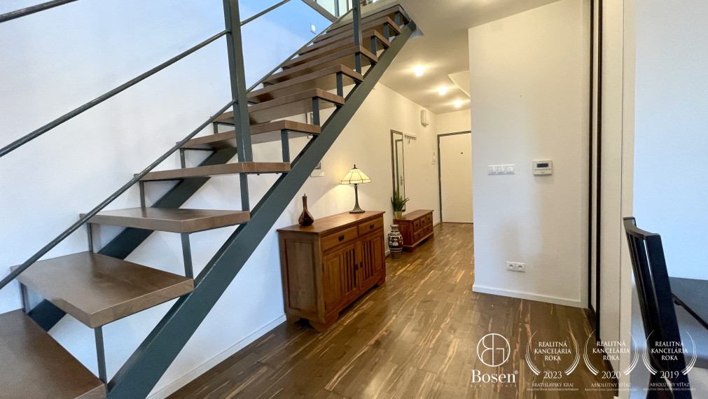 PRENAJATÉ | BOSEN | 2 izbový mezonet s terasou na ulici Ursínyho, Bratislava – m.č. Nové mesto