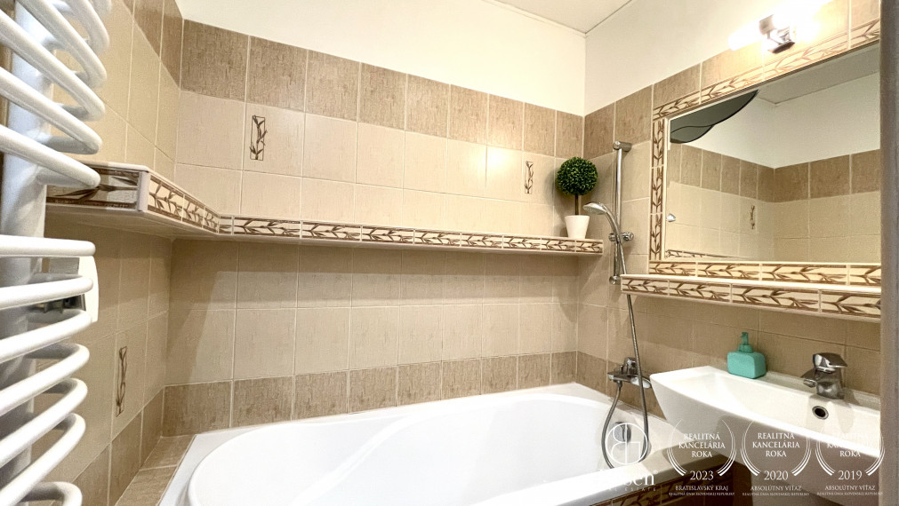 BOSEN | Prenájom 2 izbový byt na ulici Kukučinova Bratislava - m.č. Nové Mesto