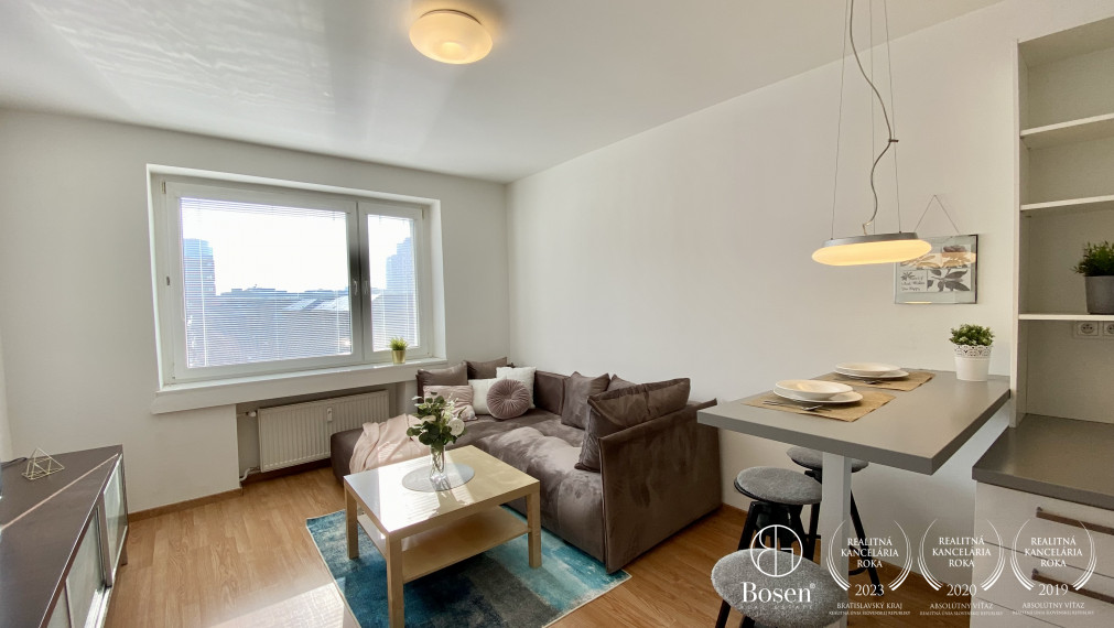 PRENAJATÉ BOSEN | Slnečný 2i byt na Záhradníckej ulici, Staré Mesto