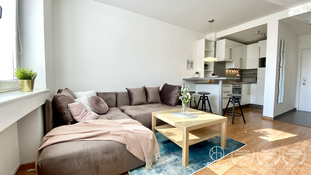 PRENAJATÉ BOSEN | Slnečný 2i byt na Záhradníckej ulici, Staré Mesto