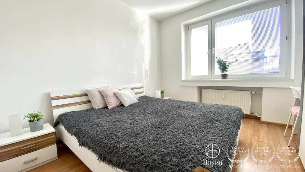 PRENAJATÉ BOSEN | Slnečný 2i byt na Záhradníckej ulici, Staré Mesto