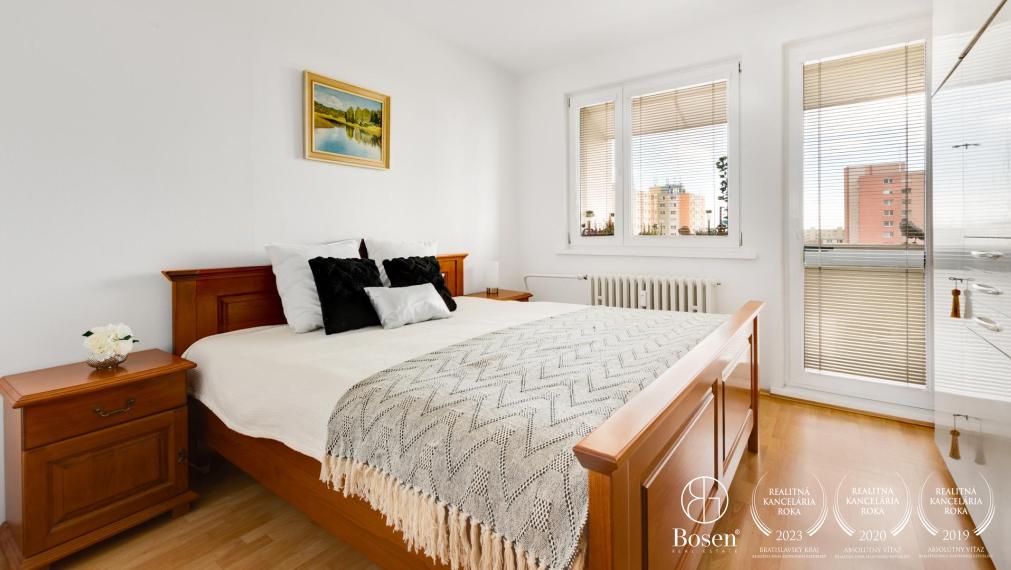 REZERVOVANÉ | 4 izb. priestranný slnečný byt s loggiou, Rajčianska, 82 m2