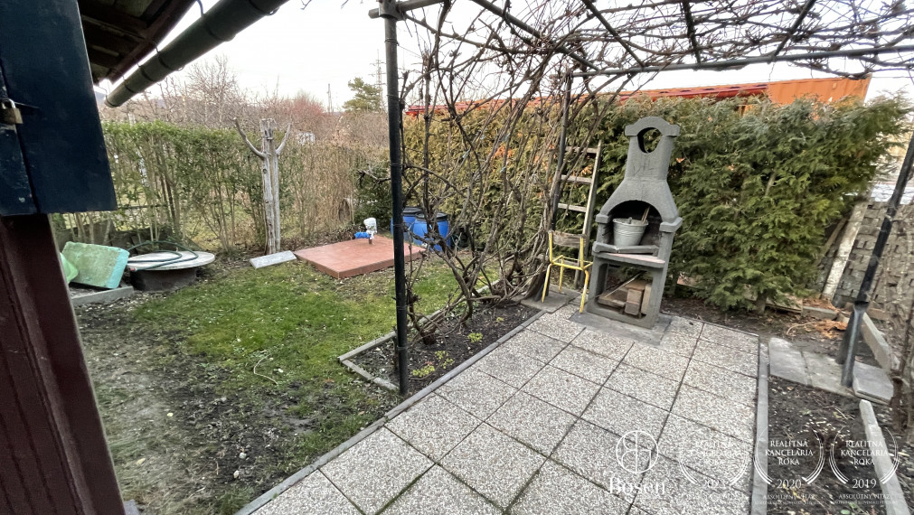 REZERVOVANÉ | Záhradná chata v Bratislave vo vlastníctve, Rača, Žabí majer, 300 m2